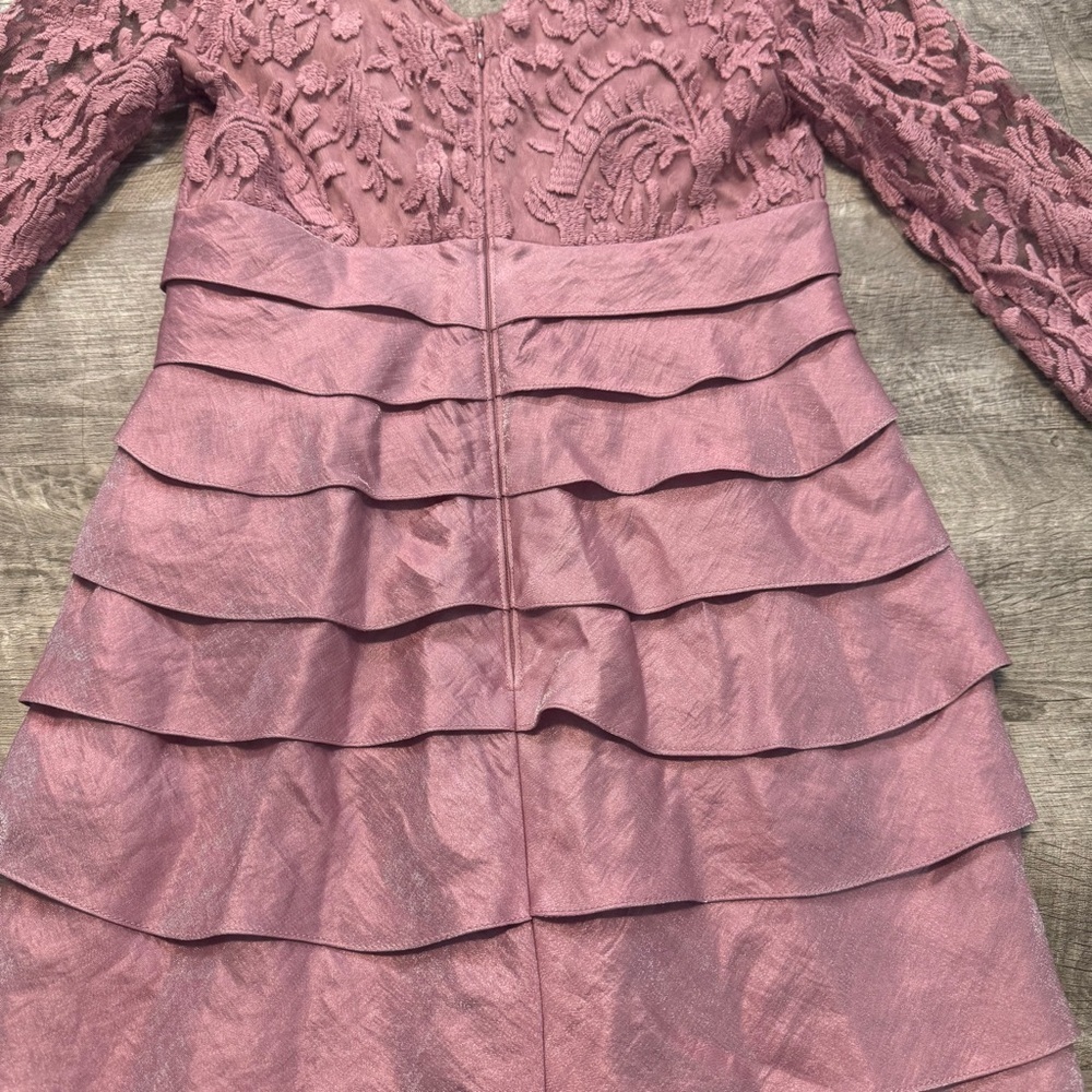 Adrianna Papell Ash Rose V Neck Lace Bodice Tiered Sheet Mini Dress Sz. 4 - Picture 4 of 8